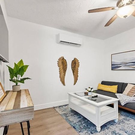 Intimate Casita Mia Minutes Away From Airport, Calle 8, Brickell, Coral Gables, The Beach And More! Маямі Екстер'єр фото