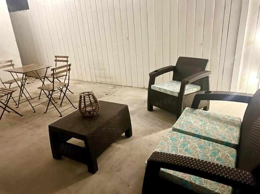 Intimate Casita Mia Minutes Away From Airport, Calle 8, Brickell, Coral Gables, The Beach And More! Маямі Екстер'єр фото