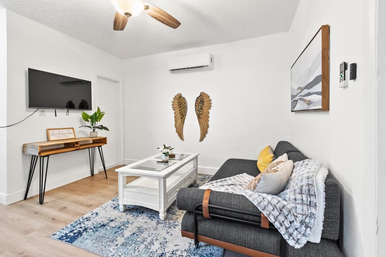 Intimate Casita Mia Minutes Away From Airport, Calle 8, Brickell, Coral Gables, The Beach And More! Маямі Екстер'єр фото
